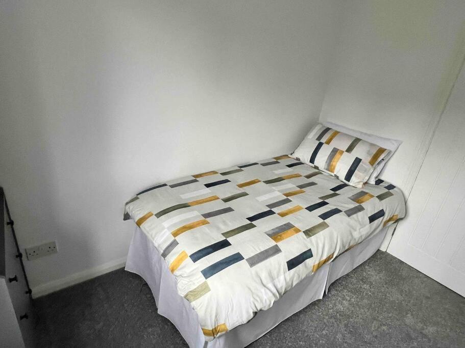 Very Comfy 3 Bed Town House Ashton-under-Lyne Zewnętrze zdjęcie