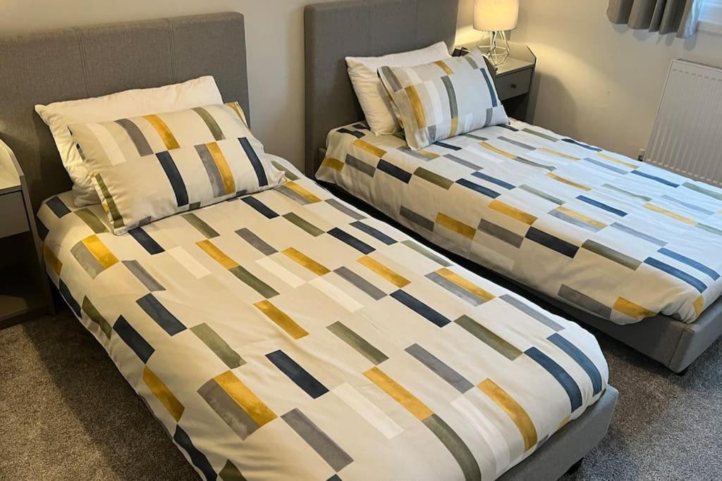Very Comfy 3 Bed Town House Ashton-under-Lyne Zewnętrze zdjęcie
