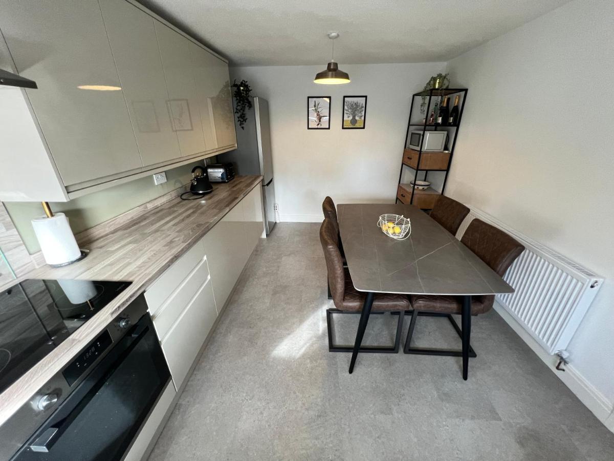 Very Comfy 3 Bed Town House Ashton-under-Lyne Zewnętrze zdjęcie