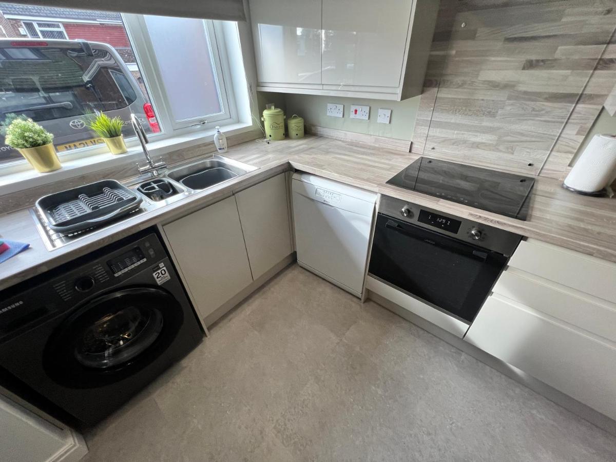 Very Comfy 3 Bed Town House Ashton-under-Lyne Zewnętrze zdjęcie